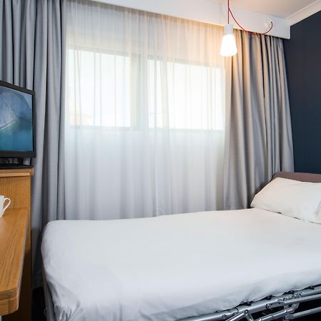 Holiday Inn Express Swansea East By Ihg Exteriér fotografie