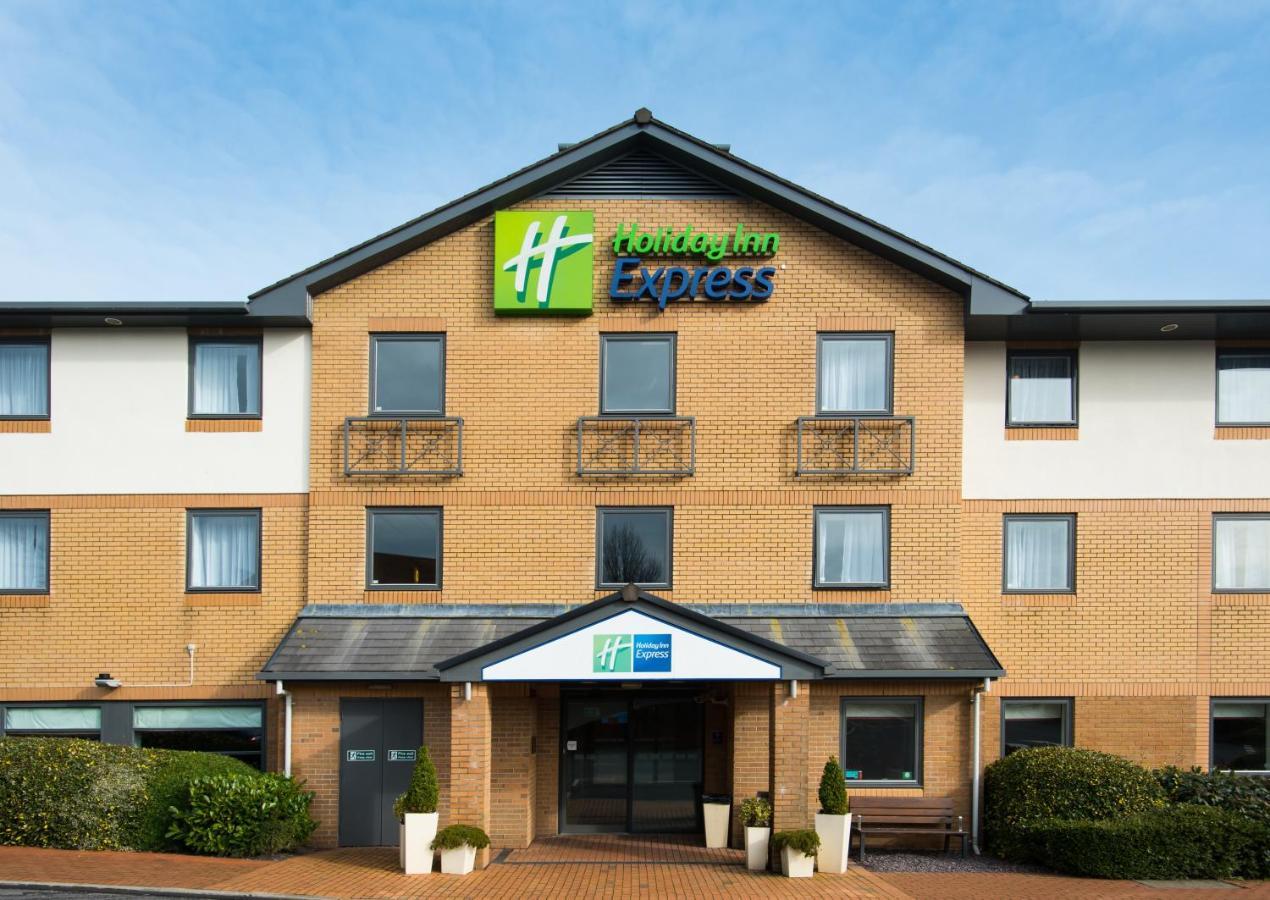 Holiday Inn Express Swansea East By Ihg Exteriér fotografie