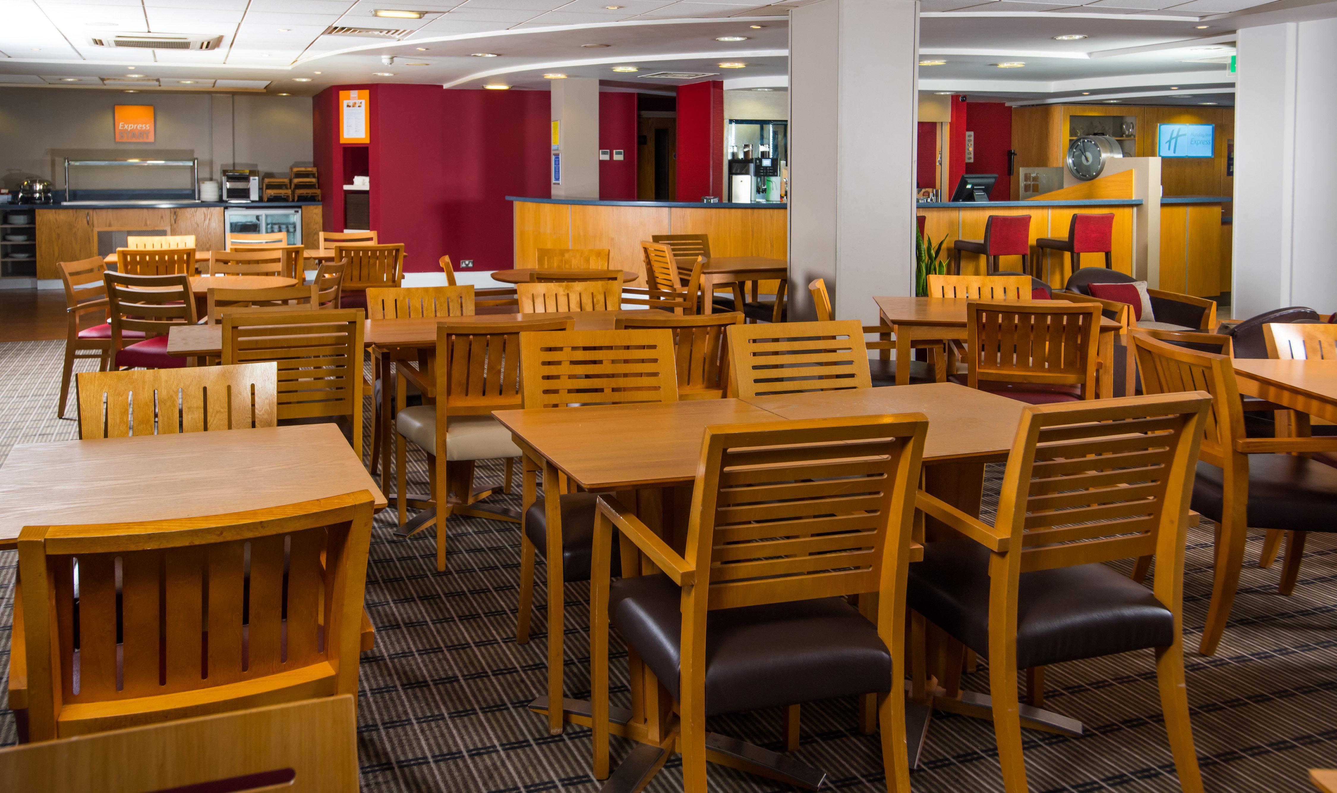Holiday Inn Express Swansea East By Ihg Exteriér fotografie