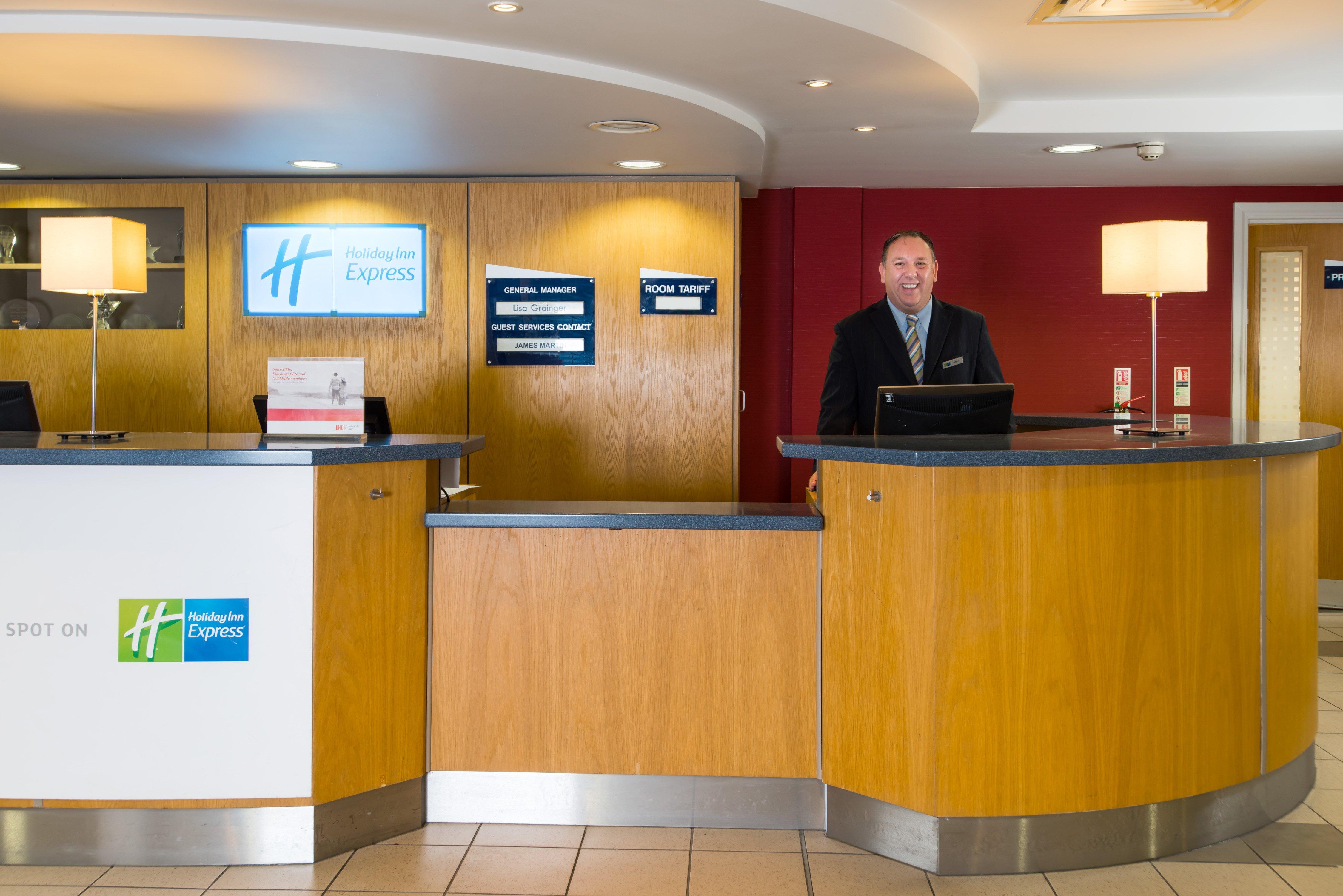 Holiday Inn Express Swansea East By Ihg Exteriér fotografie