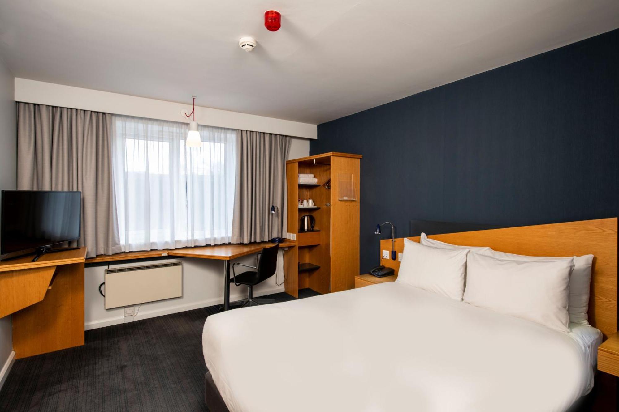 Holiday Inn Express Swansea East By Ihg Exteriér fotografie