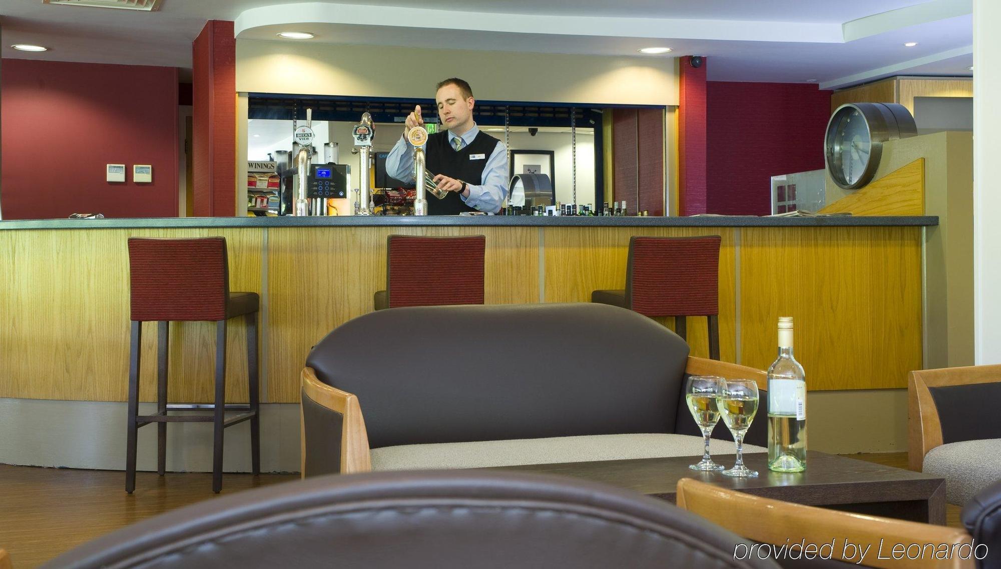 Holiday Inn Express Swansea East By Ihg Restaurace fotografie