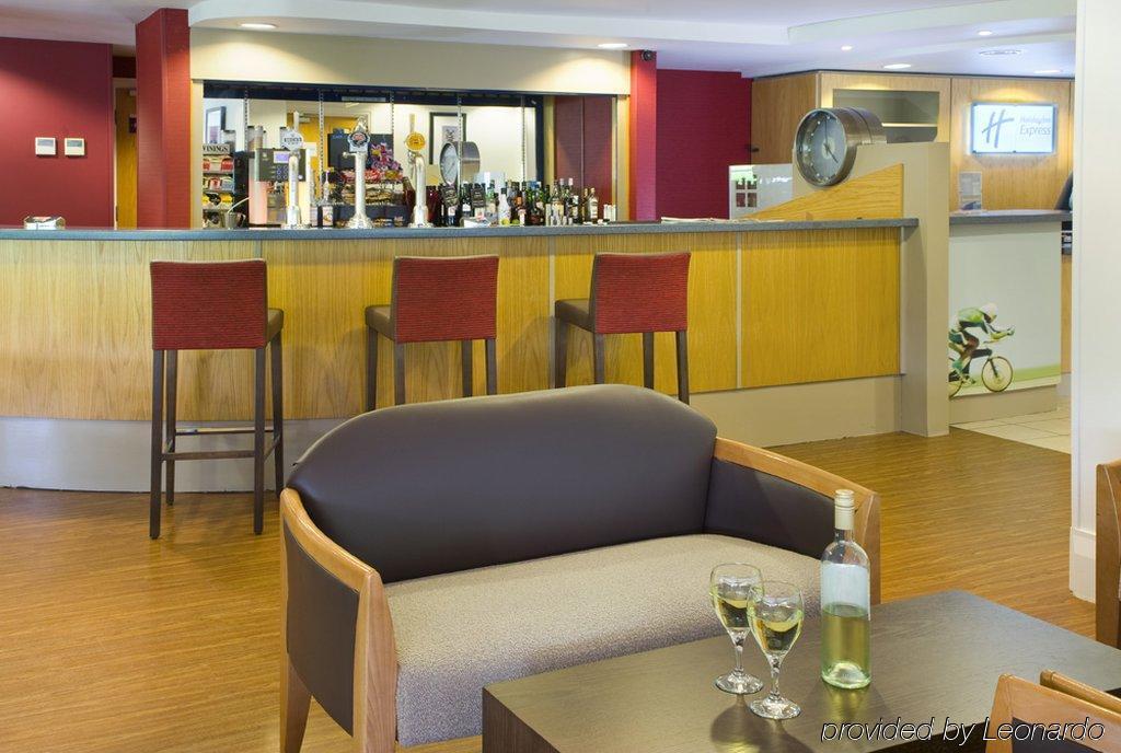 Holiday Inn Express Swansea East By Ihg Restaurace fotografie