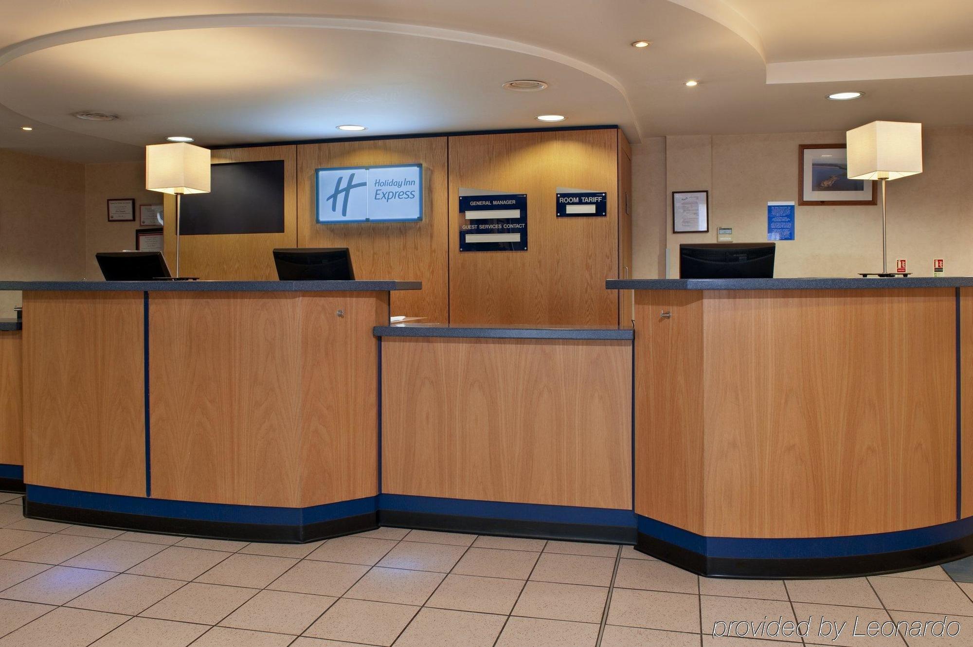 Holiday Inn Express Swansea East By Ihg Exteriér fotografie