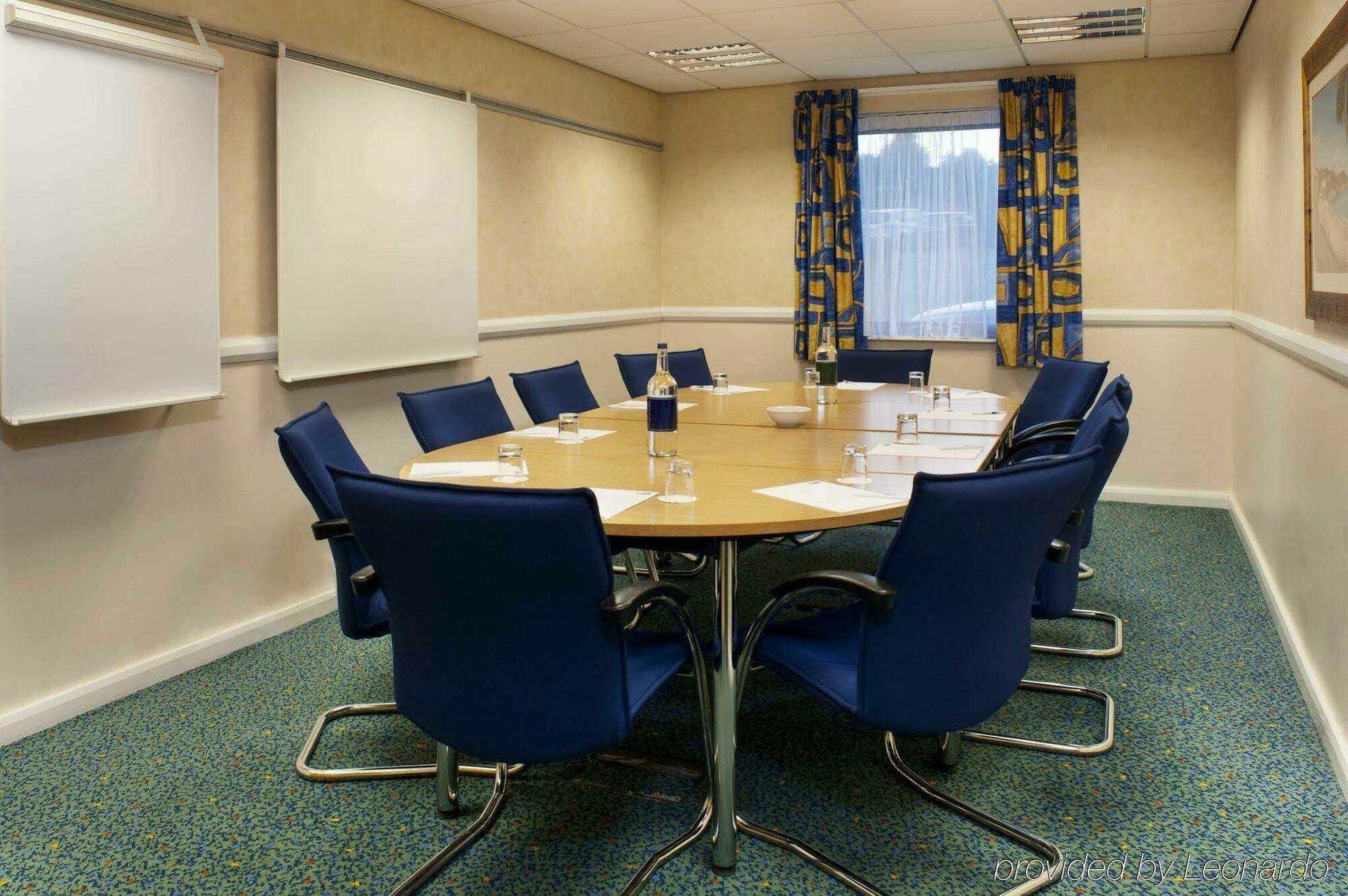 Holiday Inn Express Swansea East By Ihg Exteriér fotografie